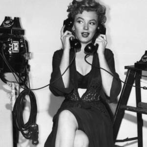 marilyn-phone